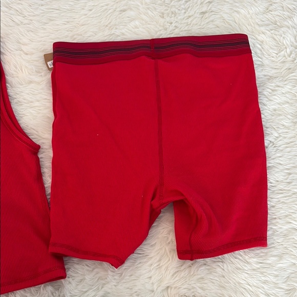 SKIMS Red Ribbed Pajama Set - Picture 5 of 5